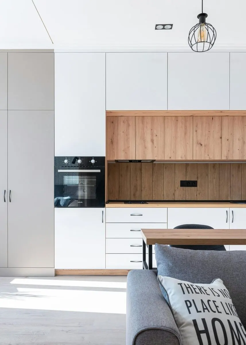 Brevard County kitchen with island and premium finishes
